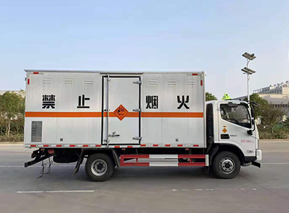 木里爆破器材运输车